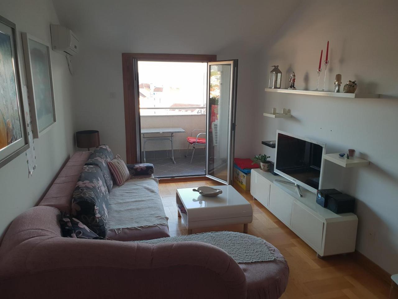 Vb Apartmani 티바트 외부 사진